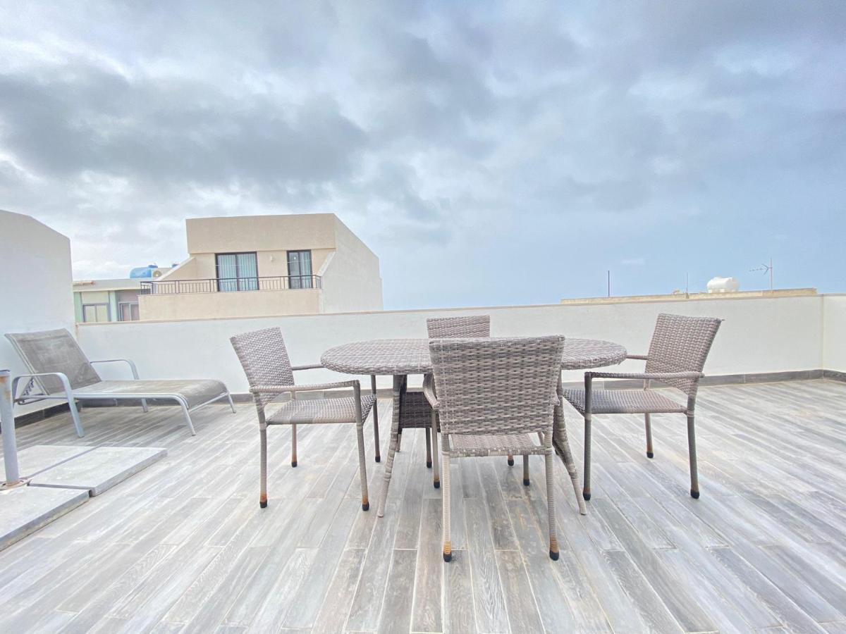 Penthouse "Maltese Scent" Apartman Mellieħa Kültér fotó