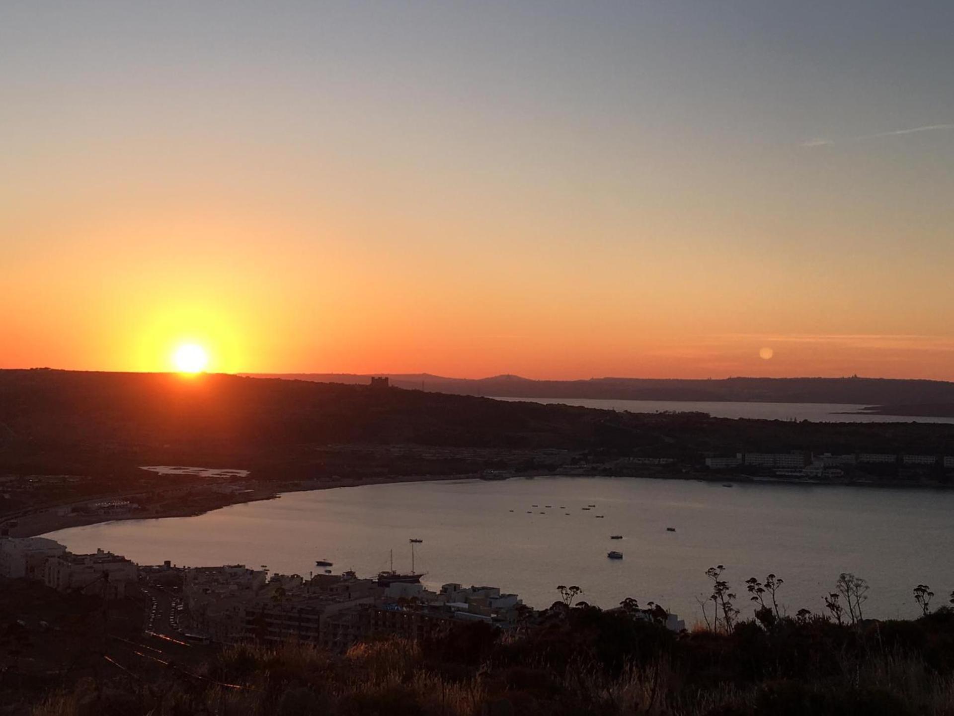 Penthouse "Maltese Scent" Apartman Mellieħa Kültér fotó